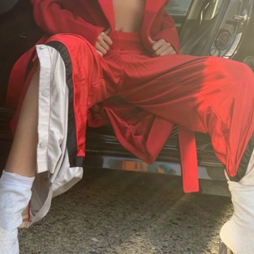 Pants that unbuttoned from the size